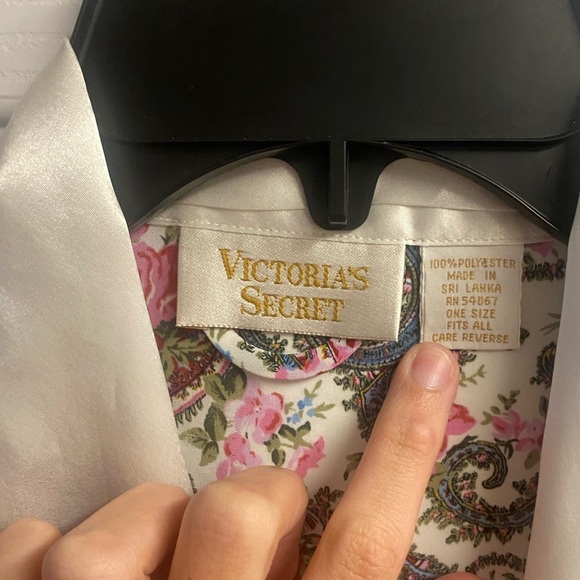 Vintage Gold Label Victoria’s Secret Robe Paisley/Floral Print One Size - Picture 2 of 3